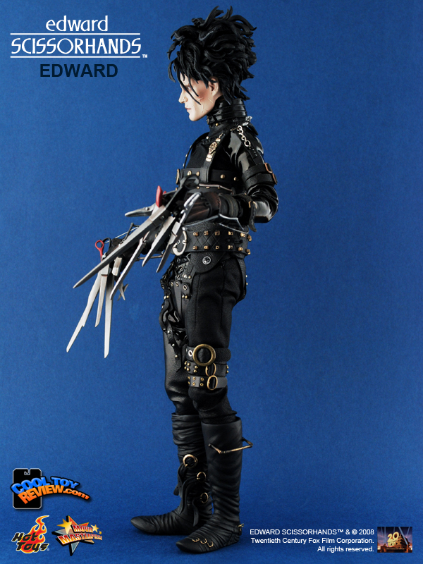 Edward Scissorhands 1/6 scale collectible figure by Hot Toys